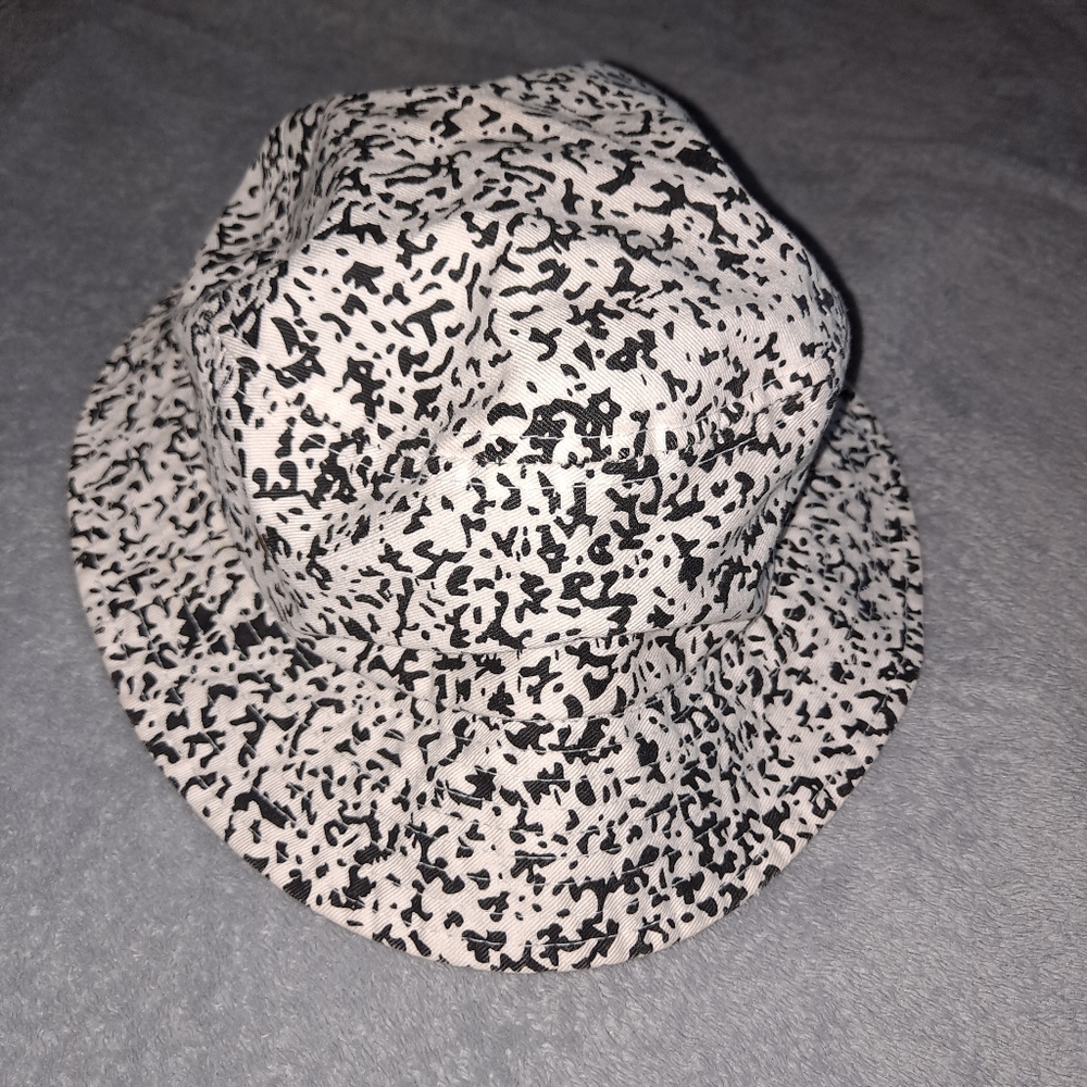 Bucket Hat